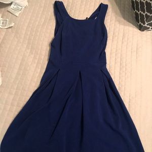 blue dress